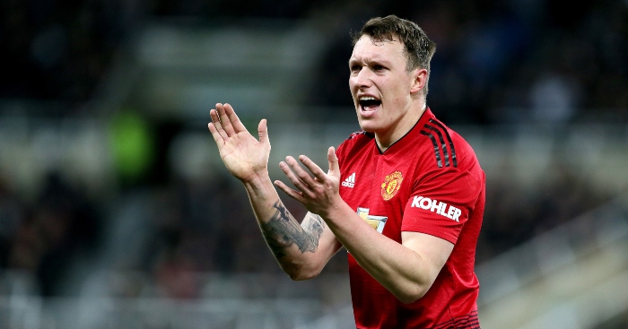 Phil-Jones pemain MU