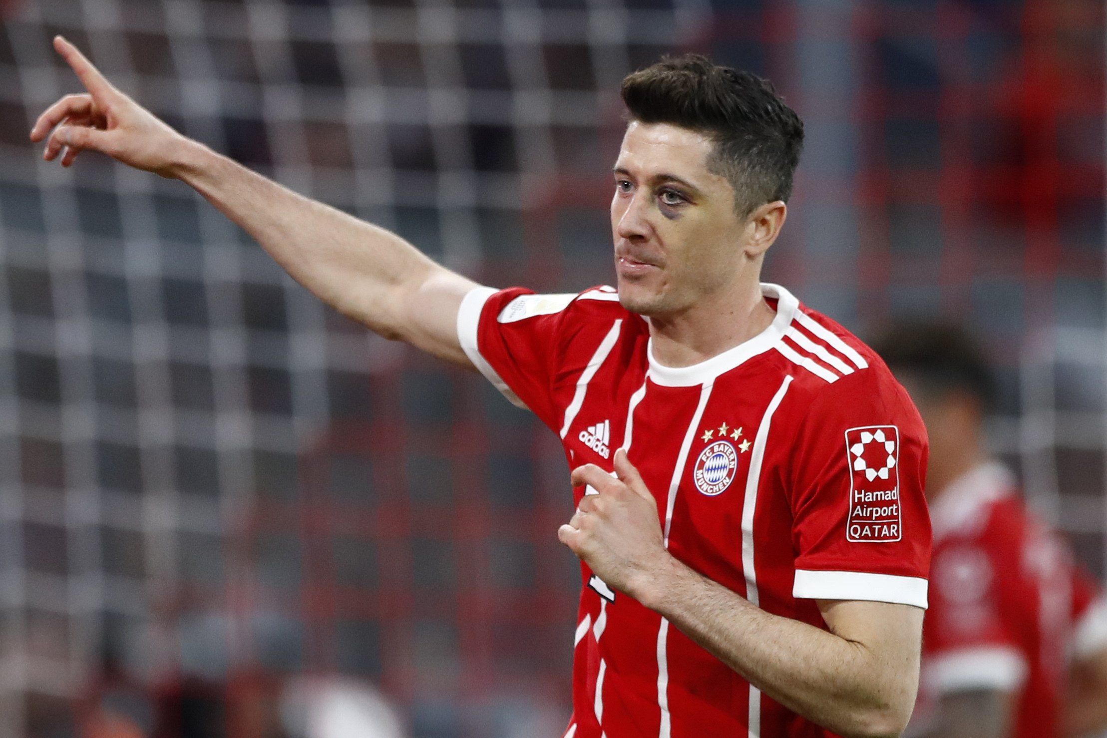 Robert Lewandowski mencetak gol ke-44 musim ini, Bayer Leverkusen 2-4 Bayern Munich