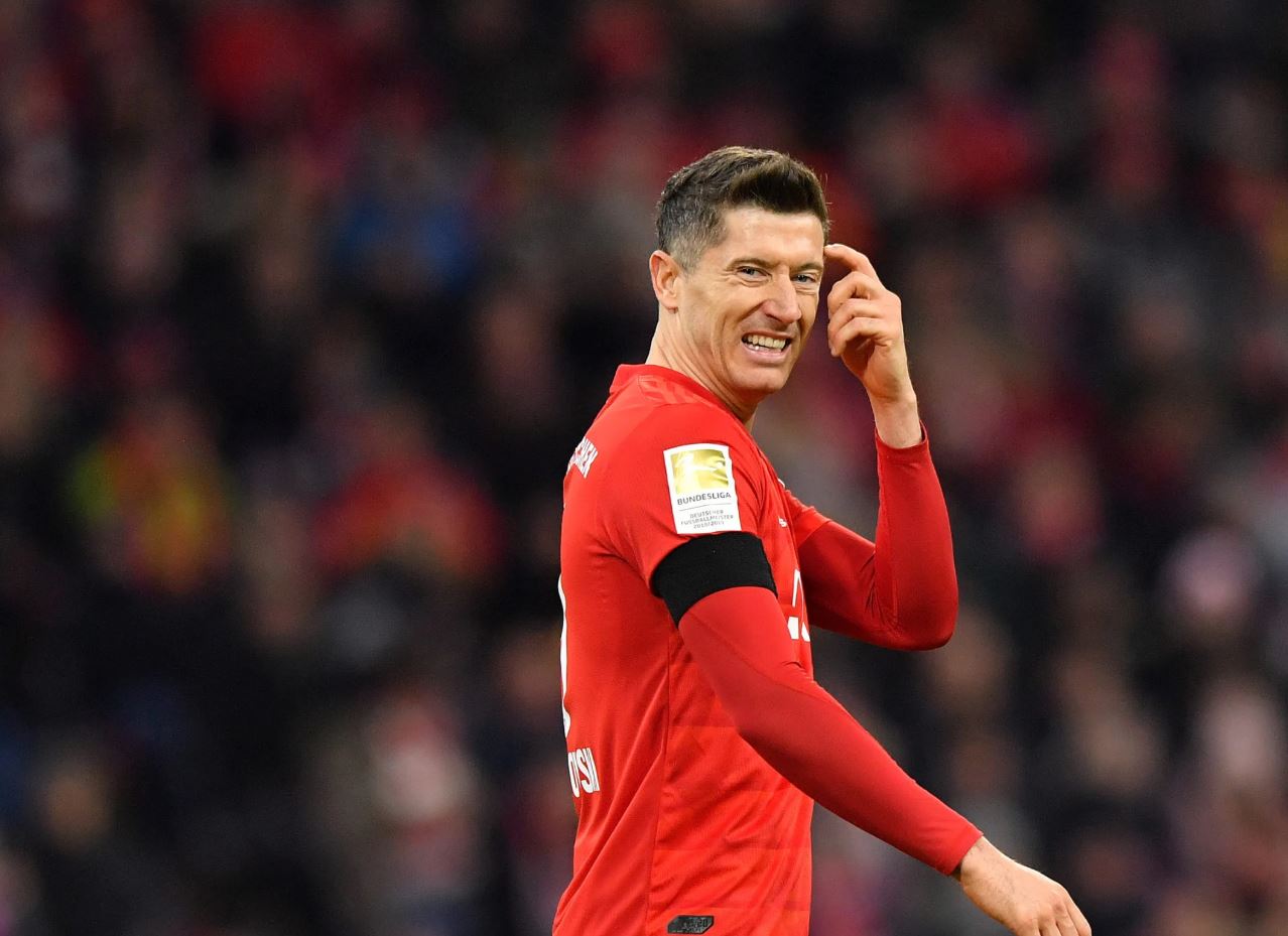 Robert Lewandowski mencetak gol ke-44 musim ini, Bayer Leverkusen 2-4 Bayern Munich