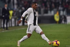 Terkait Douglas Costa ke Manchester United, Juventus Minta Satu Syarat